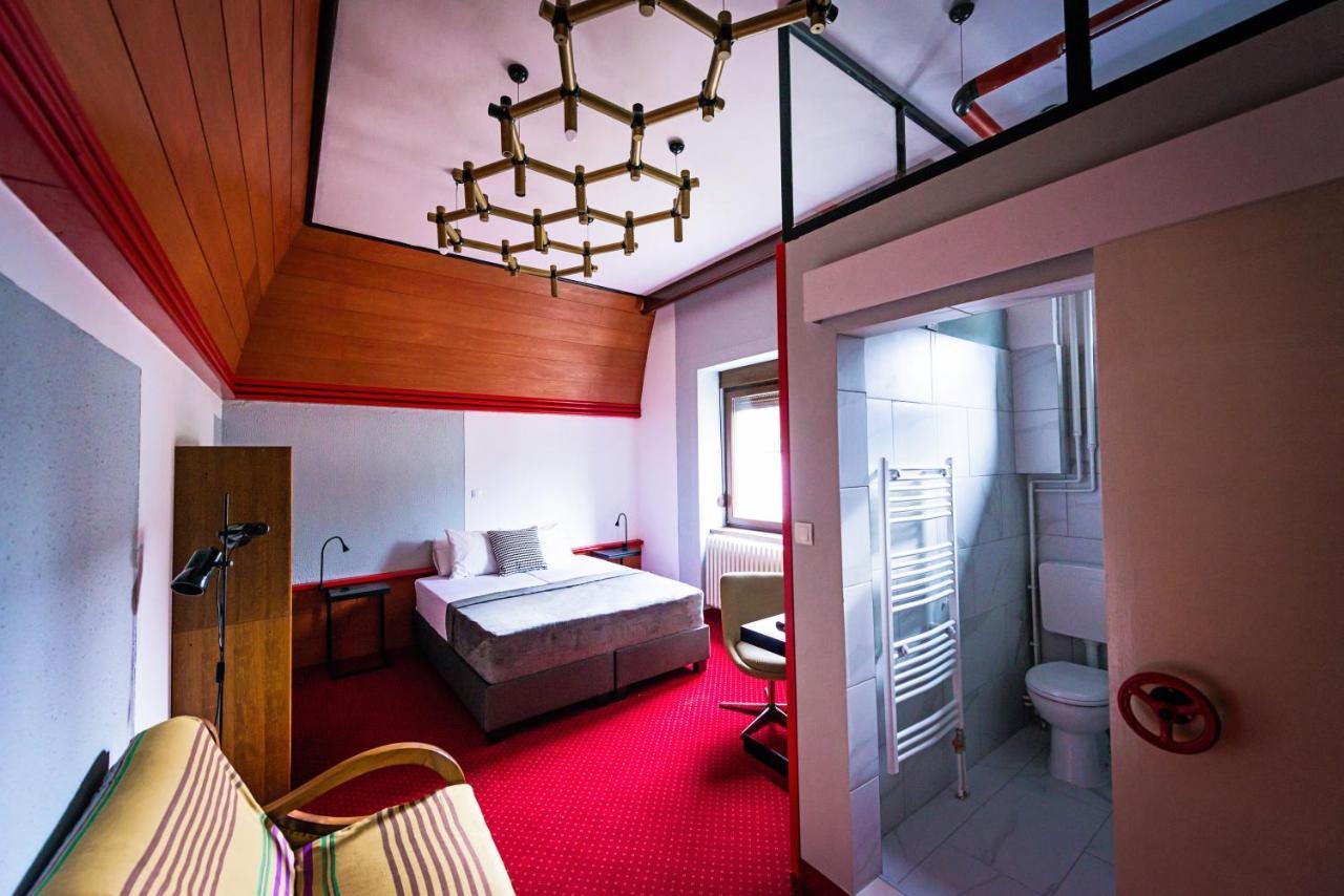 Pb Urban Garden Stay With Secured Parking Sremska Mitrovica Exterior foto